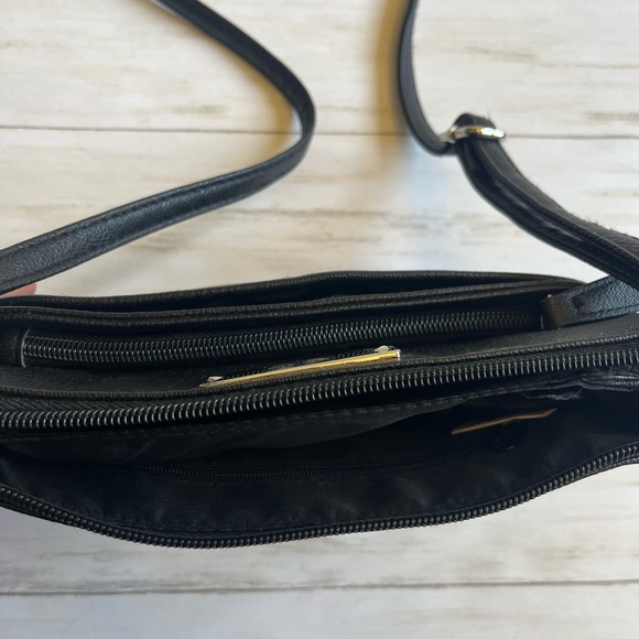 Black & Silver Crossbody Purse - Picture 2 of 3